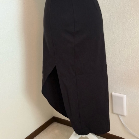 Abercrombie & Fitch Fitted Slit Asymmetrical Tulip Skirt - Picture 2 of 9